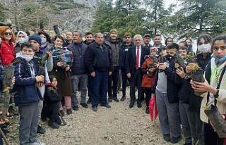 Kırkağaç’ta 176 fidan toprakla buluştu