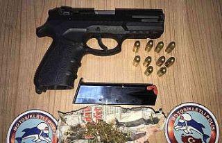 Kırklareli’nde ruhsatsız silah ile gezen kişi...