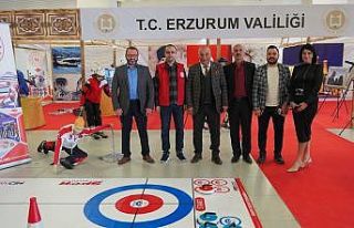 Kış ve buz sporları standına yoğun ilgi