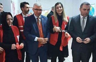 Kızılay 15. kütüphaneyi Saimbeyli’de açtı