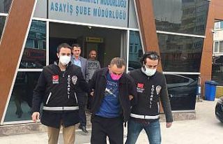 Kocaeli’de eşini bıçaklayarak öldüren şüpheli...