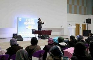 Konya Büyükşehir Belediyesi Şehir Konferanslarını...