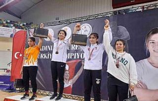 Köyceğizli Sevgi Keser, U17 Kadınlar Güreş Şampiyonası’nda...