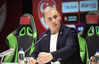 Kuntz: “Yediğimiz goller oynamış olduğumuz sistemden...