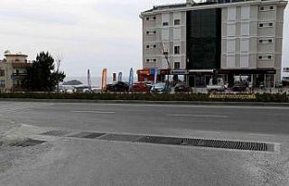 Kuşadası’nda hırsızlar yağmur suyu ızgaralarına...