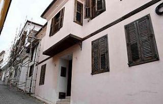 Kuşadası’nın iki tarihi evi kültür ve sanat...