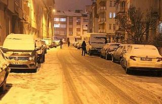 Kütahya bir hafta sonra tekrar beyaza büründü