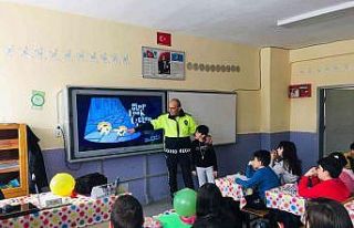 Kütahya polisinden öğrencilere temel trafik eğitimi