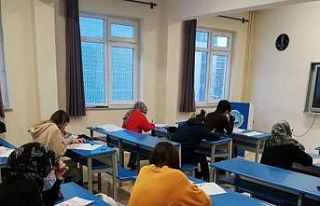 Kütahya’da KPSS kurslarında deneme sınavı