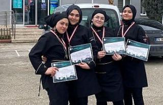 Kütahyalı öğrenciler yemek yarışmasında gümüş...