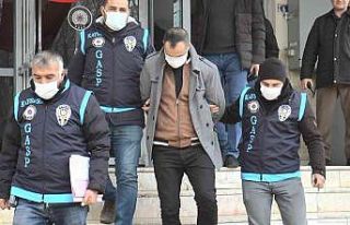 Kuyumcuda dehşet: Sarrafı boynundan bıçakladı,...