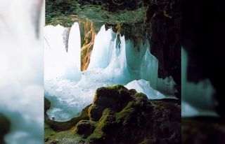 Mağarada buz dikitler hayran bıraktı