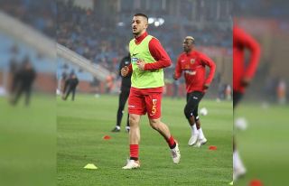 Majid Hosseini tamamlayamadı