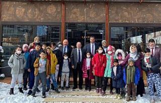 Malatya’da dezavantajlı çocuklar kahvaltıda bir...