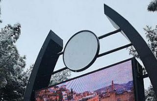 Mardin güne karla uyandı