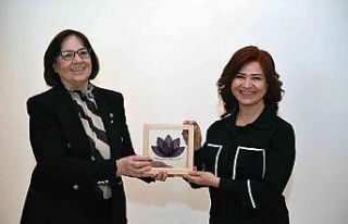 Meral Seçer’e başarılı kadın ödülü