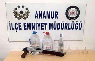 Mersin’de 15 yaşındaki çocuk sahte içkiden zehirlendi