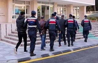 Mersin’de aranan 25 kişi yakalandı