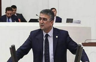 MHP Genel Başkan Yardımcısı Kamil Aydın, TBMM’de...