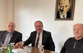 MHP’den esnaf ziyaretleri