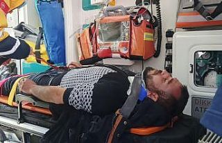 Minibüs ile elektrikli bisiklet çarpıştı: 1 yaralı