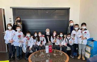 Minik doktorlar, yüzleri güldürdü
