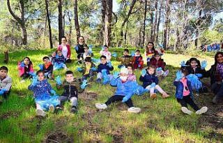 Minik öğrenciler, doğada çevreyi temizledi