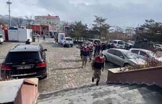 Muradiye’de göçmen kaçakçılığı yapan 5 kişi...