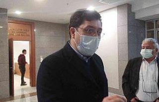 Murat Hazinedar hakimi reddederek salonu terk etti