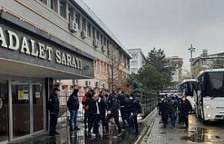Muş’ta uyuşturucu satıcısı 8 kişi tutuklandı