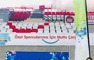 Mustafa Cengiz 1. Gazi Oyunları yüzme yarışması