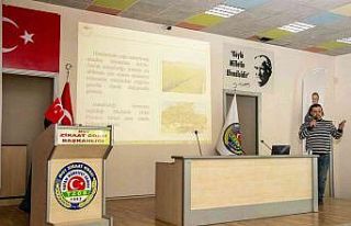 Mut’ta üreticilere Antep Fıstığı Yetiştiriciliği...