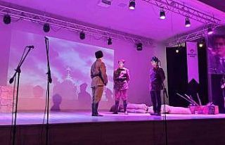 Öğrenciler Çanakkale şehitlerini andı