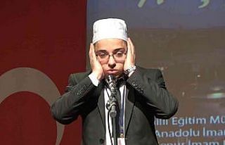 Öğrenciler ezanı en güzel okumak için yarıştı
