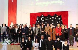 Öğrenciler şiir ve masalları ihtiyaç sahipleri...