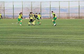 Öğrenciler topa Türkiye Şampiyonası için vurdu