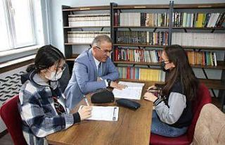 Öğrencileri sevindiren kütüphane