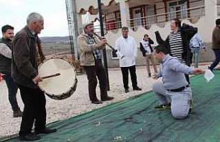 Okuma yazma öğrenen down sendromlu Mustafa’ya...
