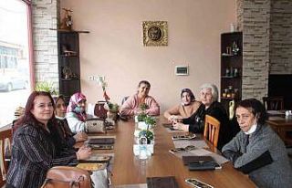 Oltu’da Kadınlar Günü’ne mütevazi kutlama