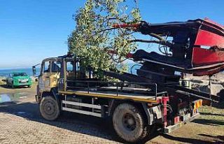 Ordu Büyükşehir ağaç sökme ve dikme makinesini...
