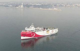 Oruç Reis bakım için Tuzla’ya demir attı