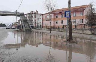Osmancık’taki üst geçit yağış başlayınca...