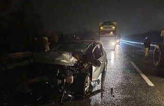 Otomobil ile iş makinesinin karıştığı trafik...