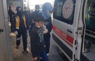 Otomobil küçük çocuğa çarptı: 1 yaralı