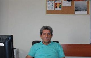 (Özel) AKÜ profesörü mezarlıkta define ararken...