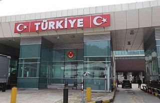 PCR testi kalktı, Sarp Sınır Kapısı’nda hareketlilik...