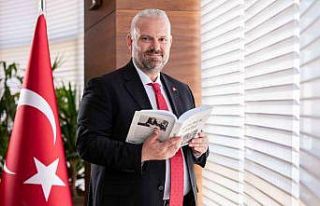 Pehlivan’dan Kütüphane Haftasında kütüphane...