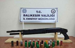 Polis 17 aranan şahsı gözaltına aldı