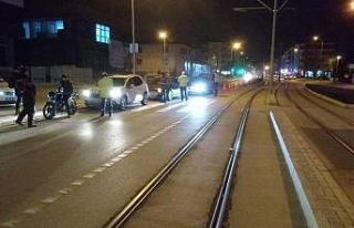Polis ekiplerinden dün gece geniş çaplı denetim