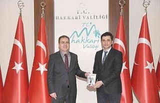 Polis memuru ’’İstanbul Yolu’’ adlı şiir...